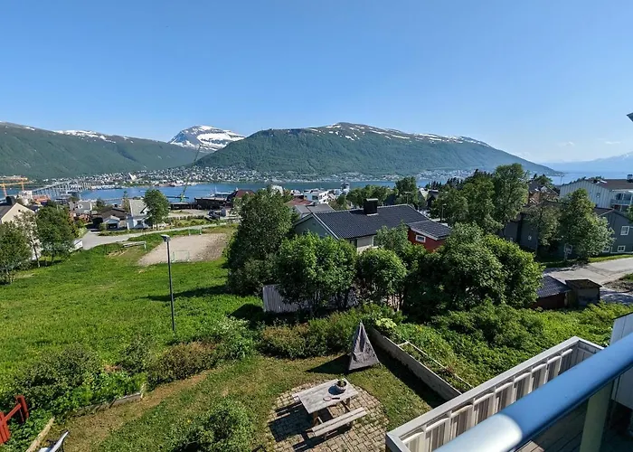 Sea & Mountain View Apartment Tromso